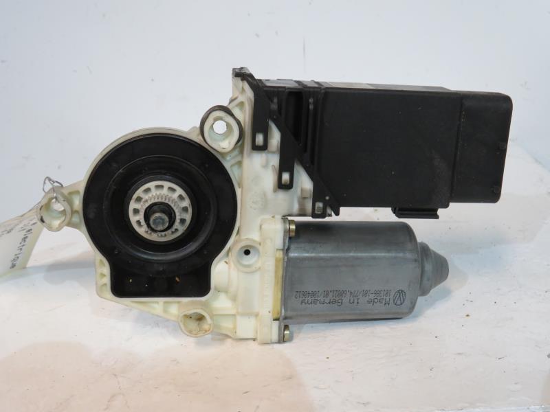 Moteur leve vitre avant droit