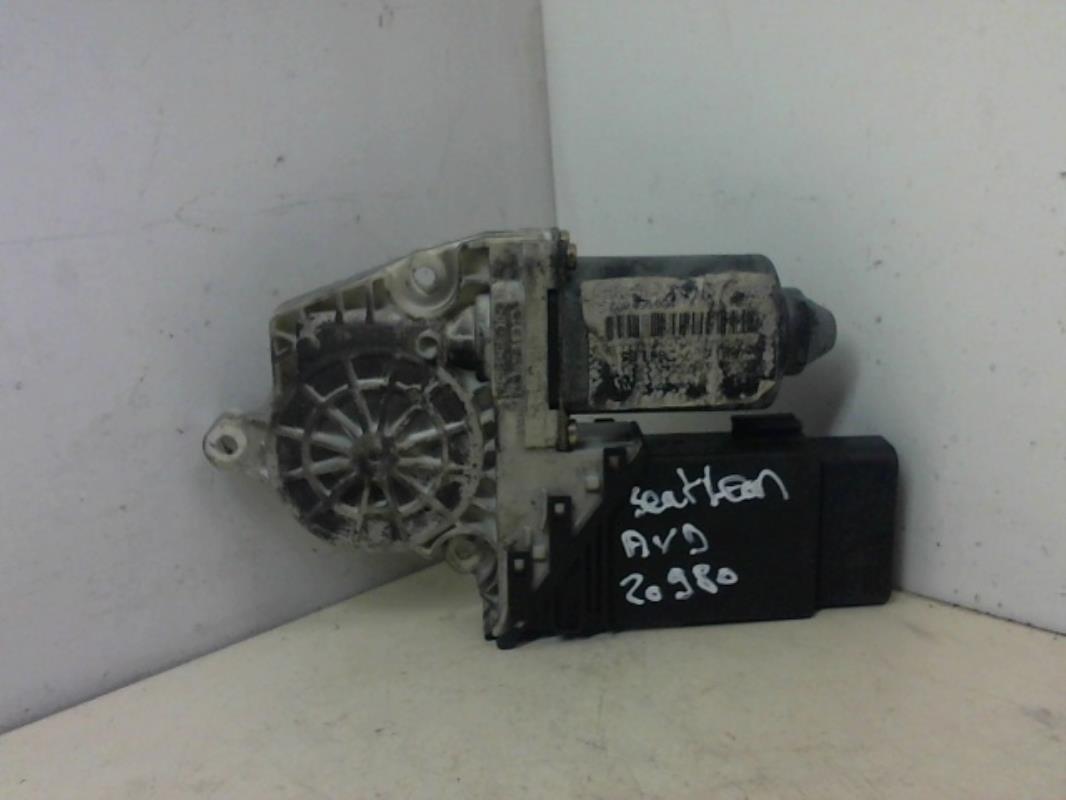 Moteur leve vitre avant droit
