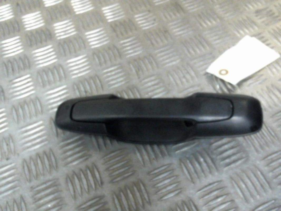 Poignee porte avant gauche