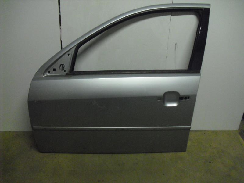 Porte avant gauche