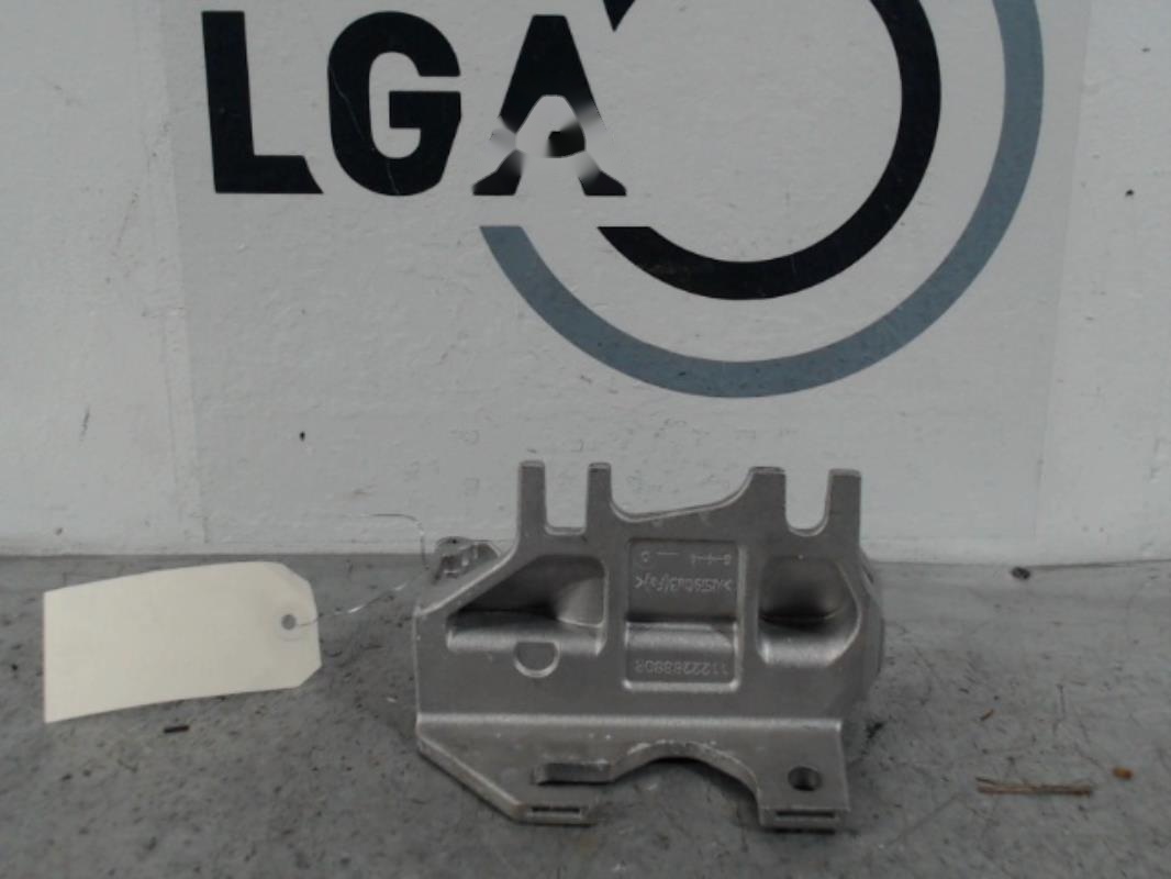 Support moteur gauche