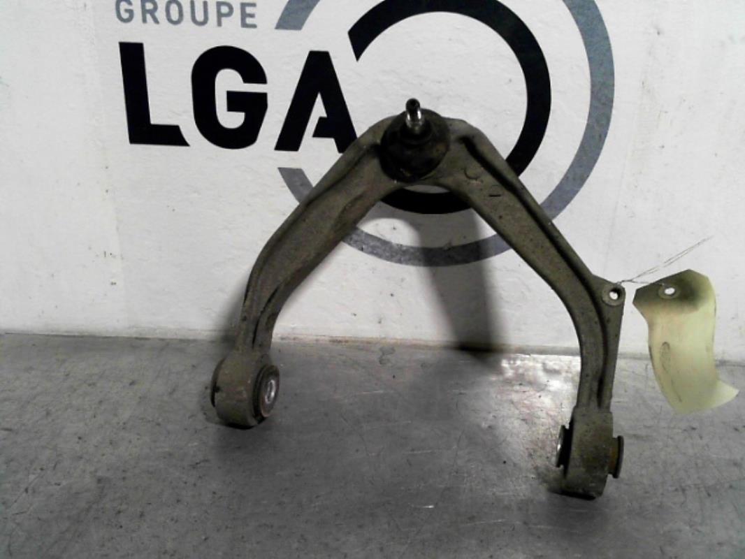 Bras de suspension superieur avant droit