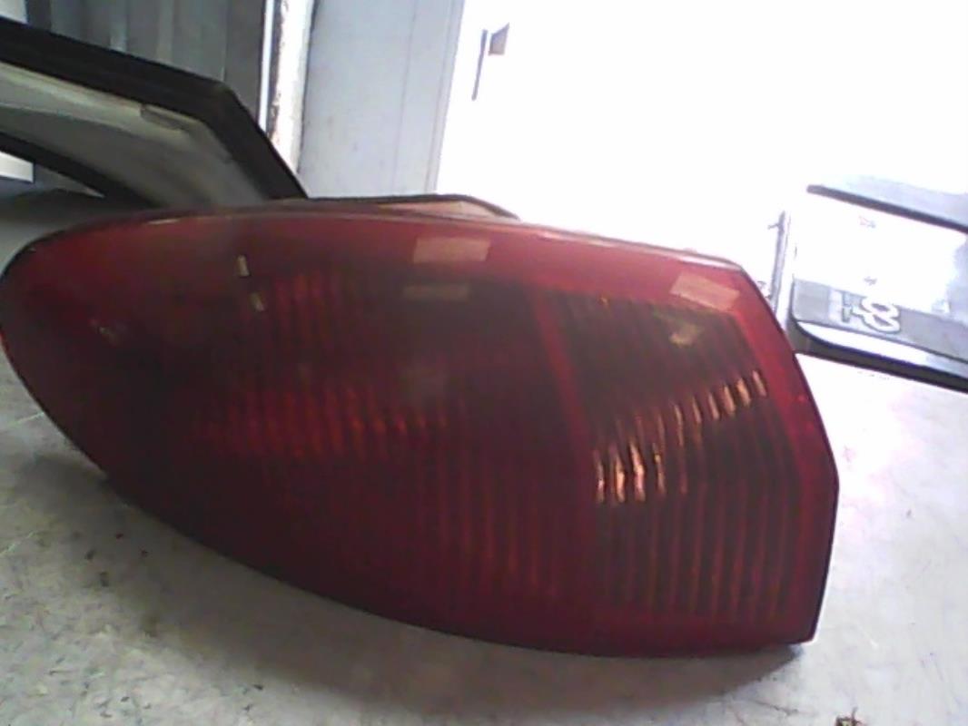 Fanale posteriore principale sinistro (luci)