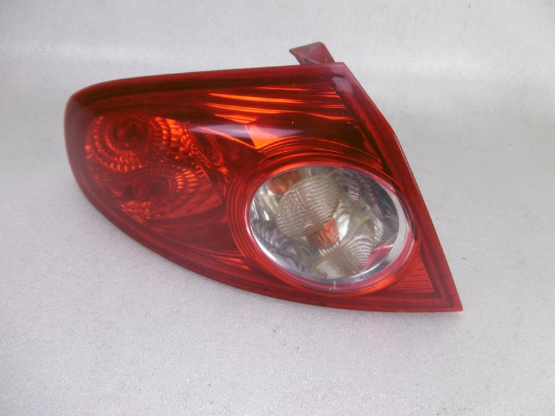 Fanale posteriore principale sinistro (luci)