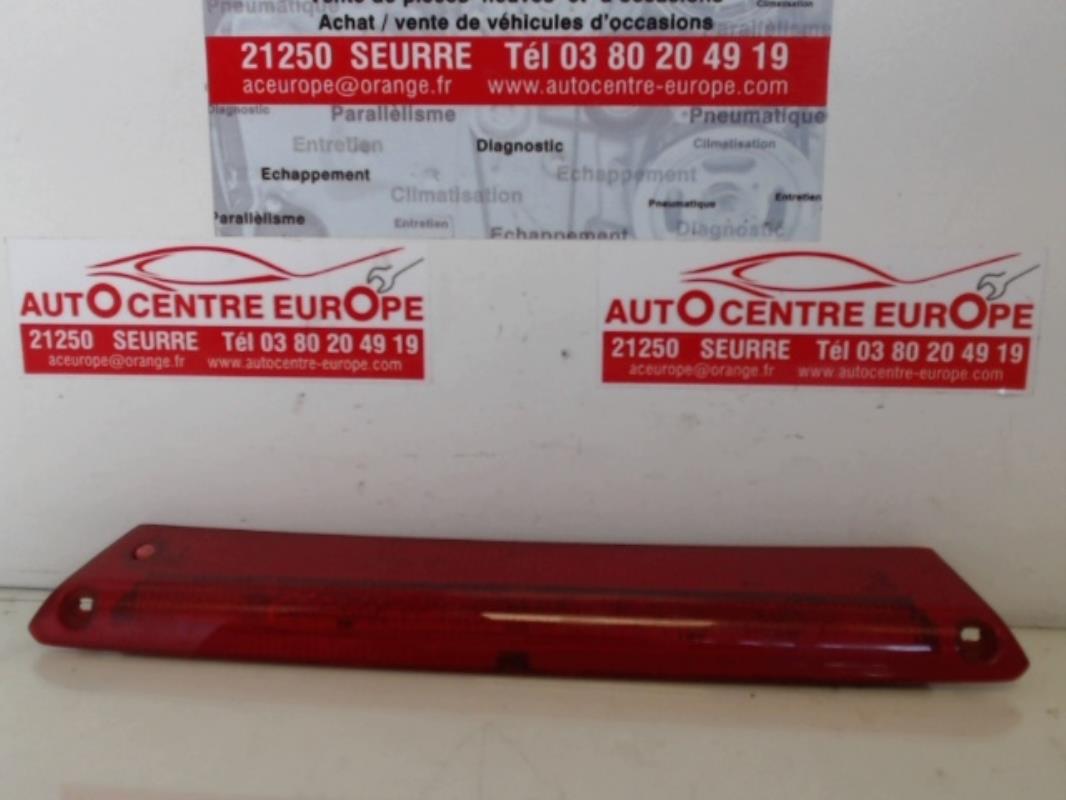 Feu arriere stop central
