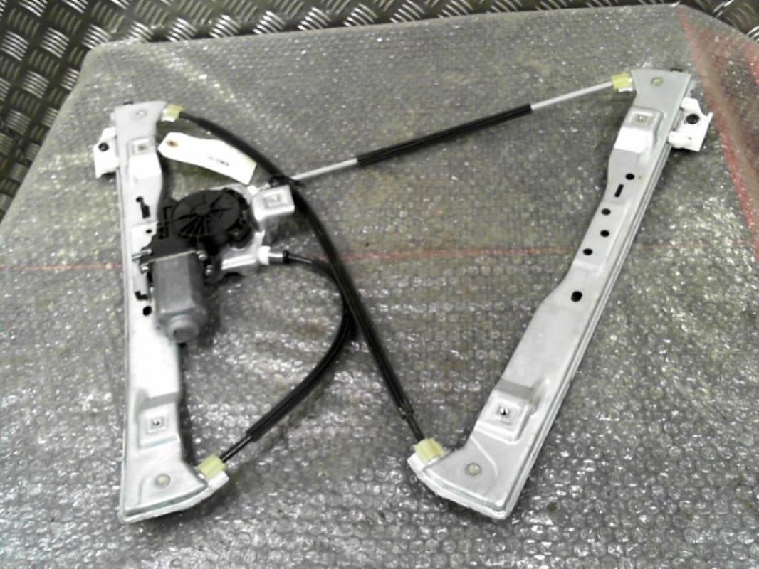 Leve vitre electrique avant droit