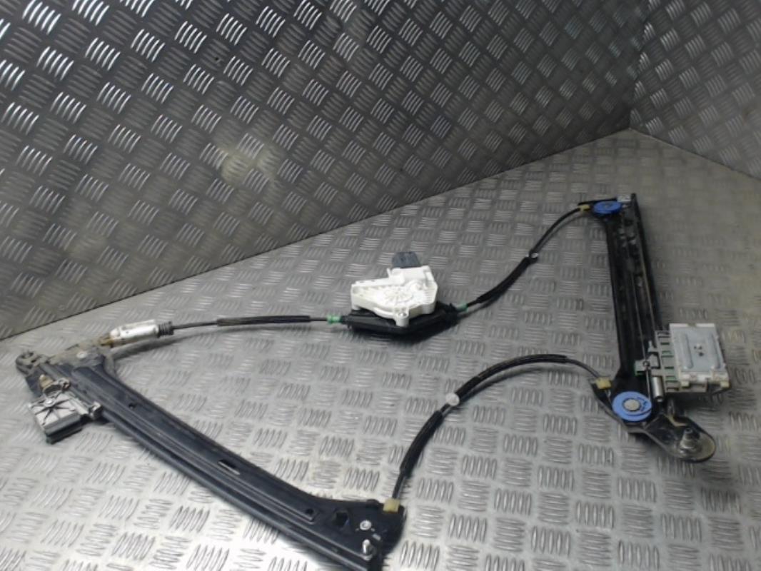 Leve vitre electrique avant droit