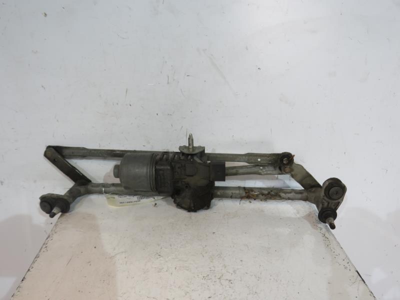 Moteur essuie glace avant