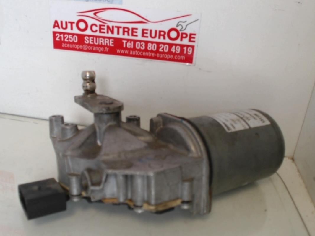 Moteur essuie glace avant