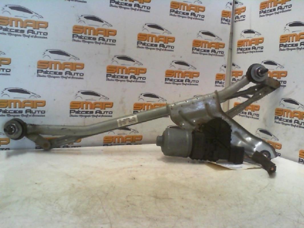 Motor de limpiaparabrisas delantero