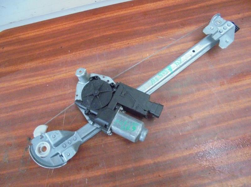 Moteur leve vitre avant droit