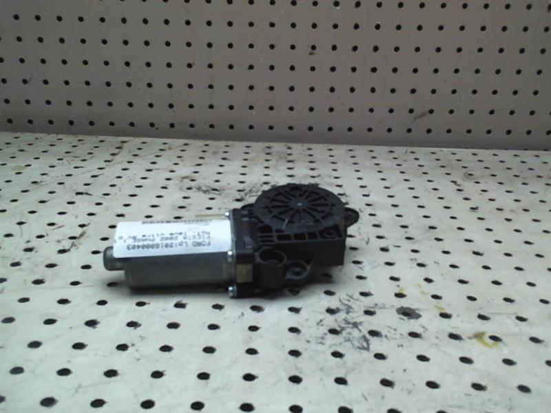 Moteur leve vitre avant gauche