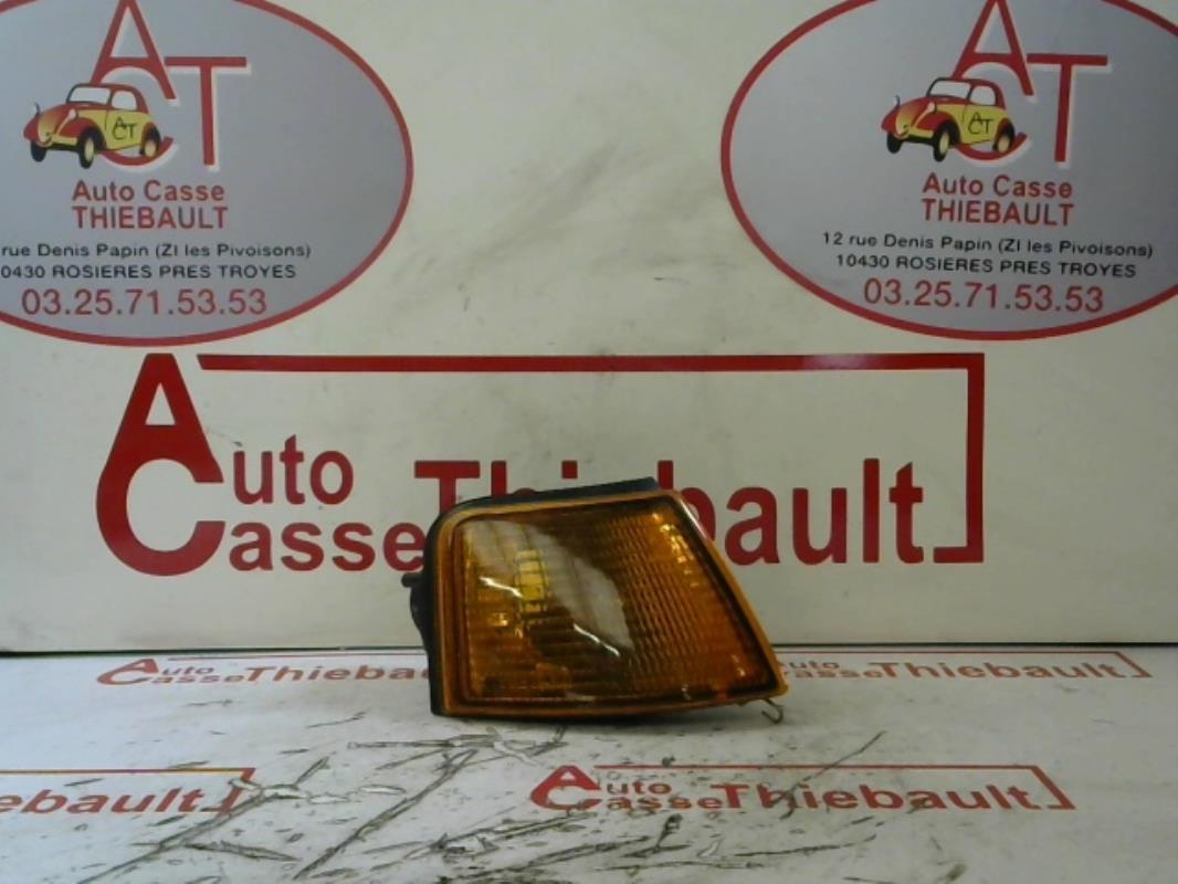 Gruppo ottico anteriore secondario destro (luci)(freccia)