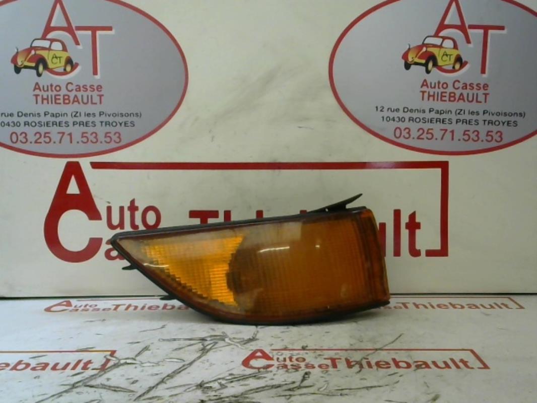 Gruppo ottico anteriore secondario destro (luci)(freccia)