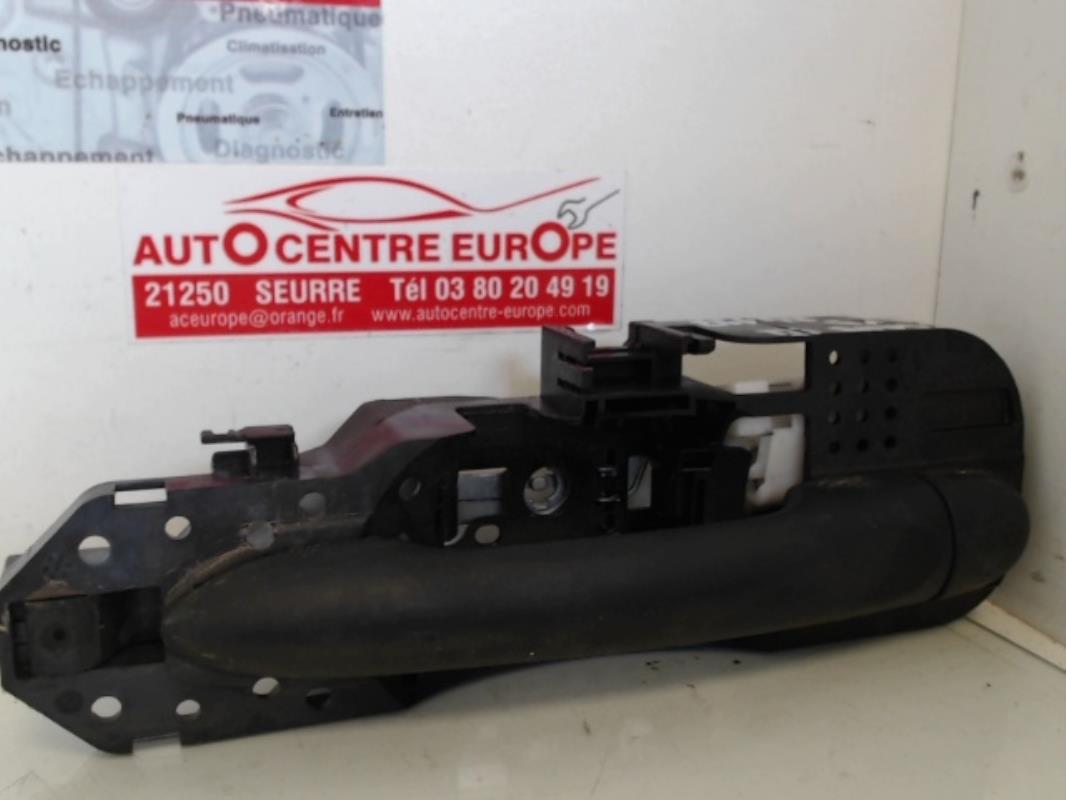 Poignee porte avant droit