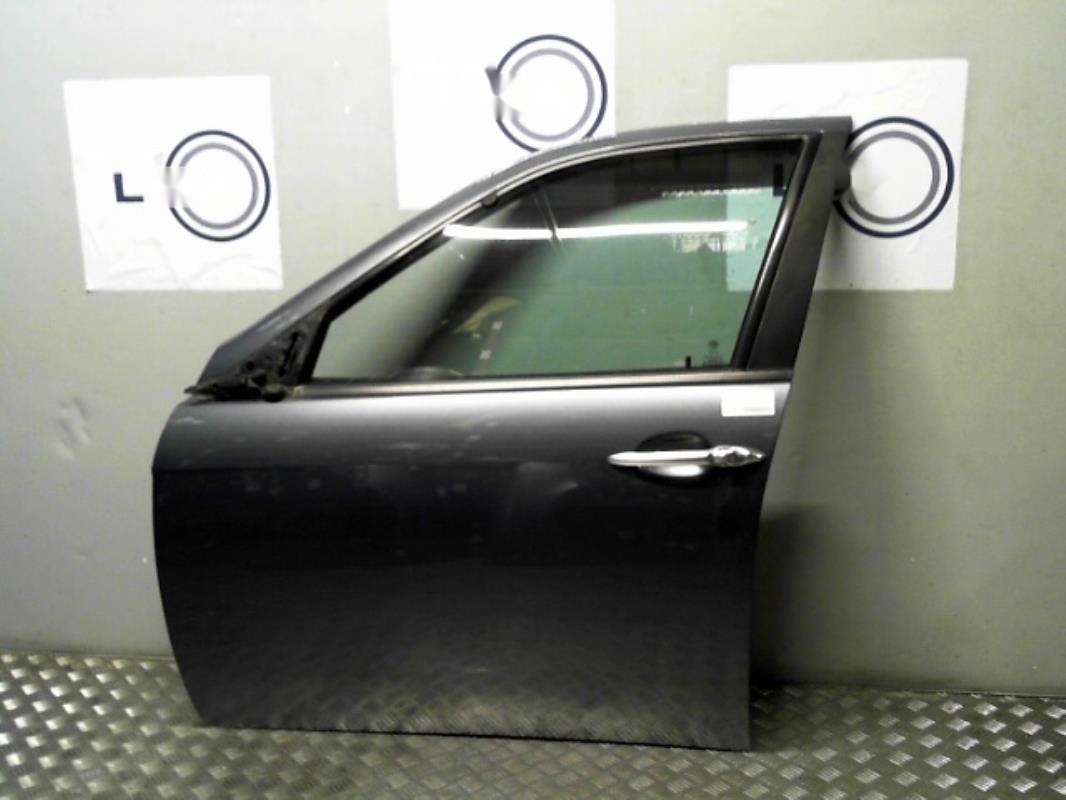 Porte avant gauche
