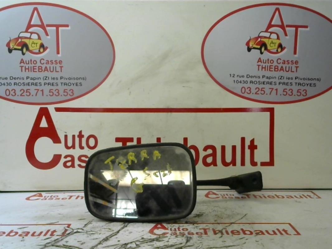 Retrovisor izquierdo