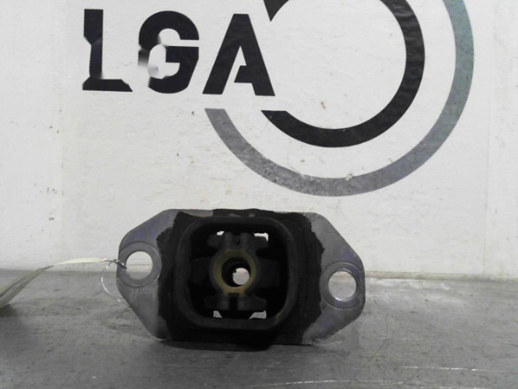 Support moteur gauche