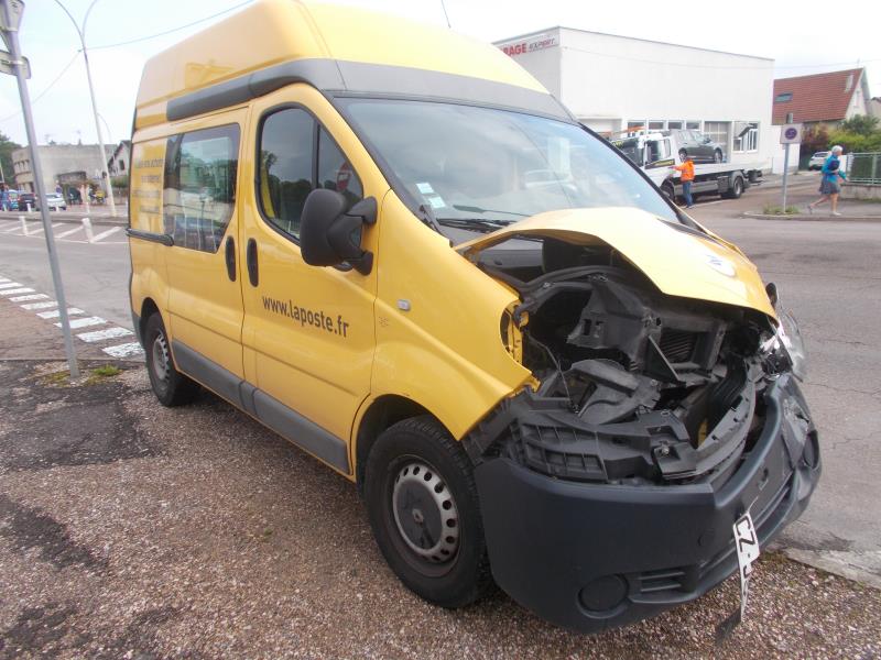 Poignee interieur porte laterale droite