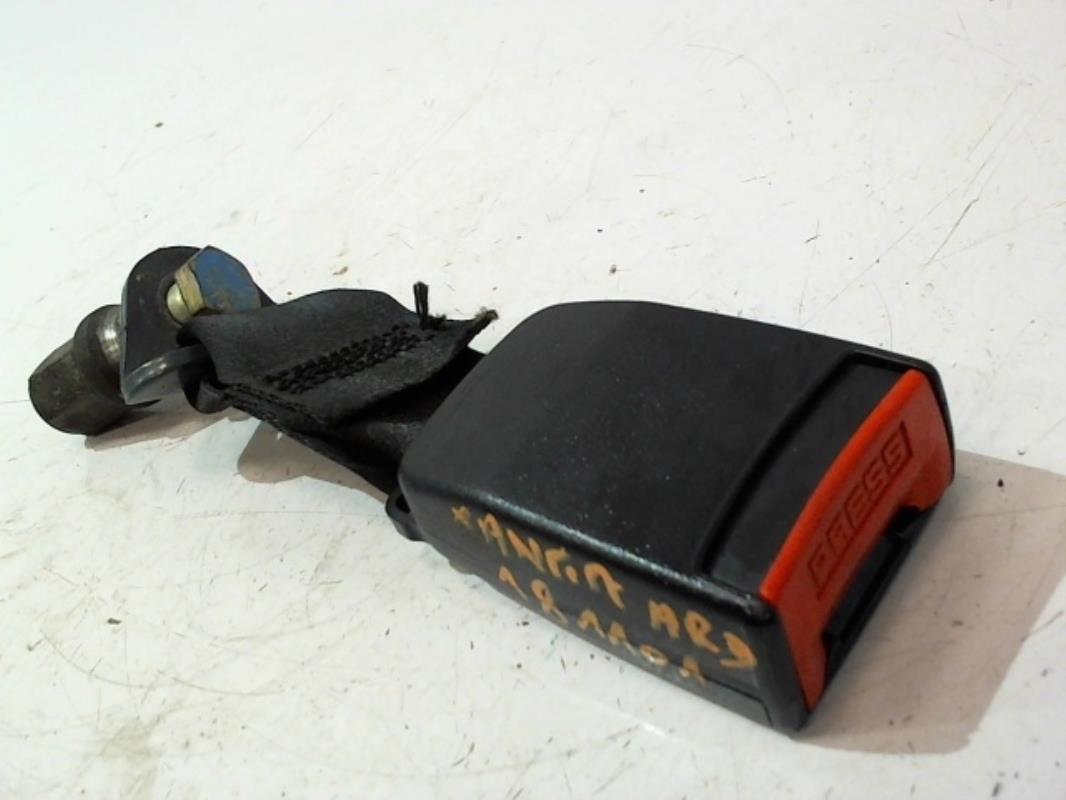 Attache ceinture arriere droit