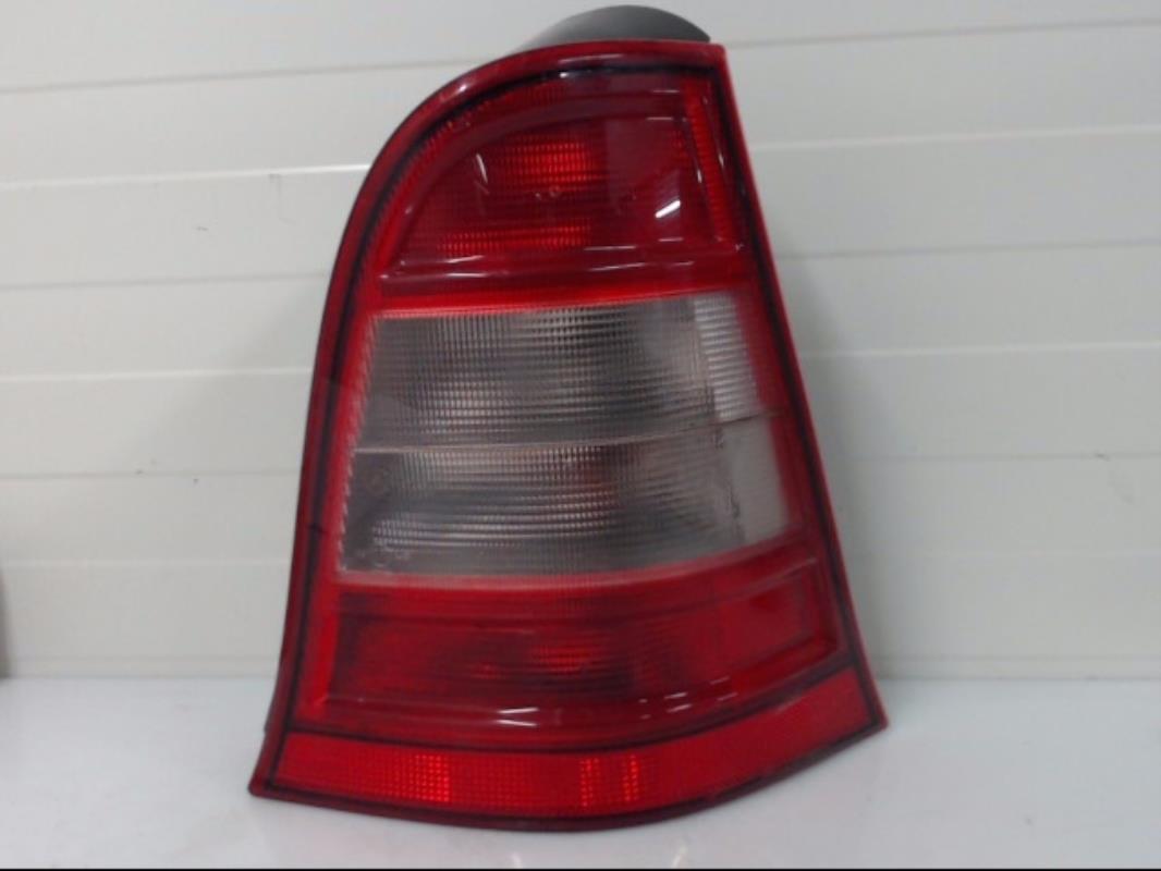 Fanale posteriore principale destro (luci)