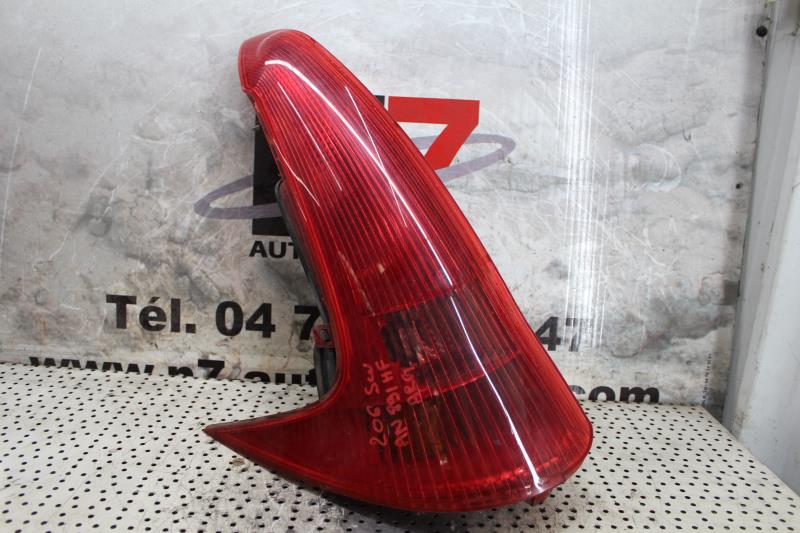 Fanale posteriore principale sinistro (luci)