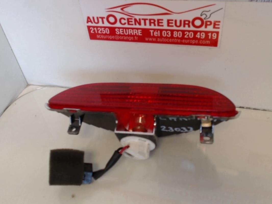 Feu arriere stop central
