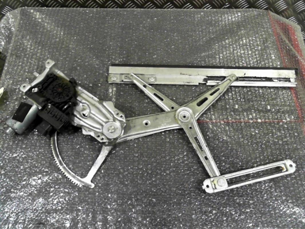 Alzacristalli elettrico anteriore destro