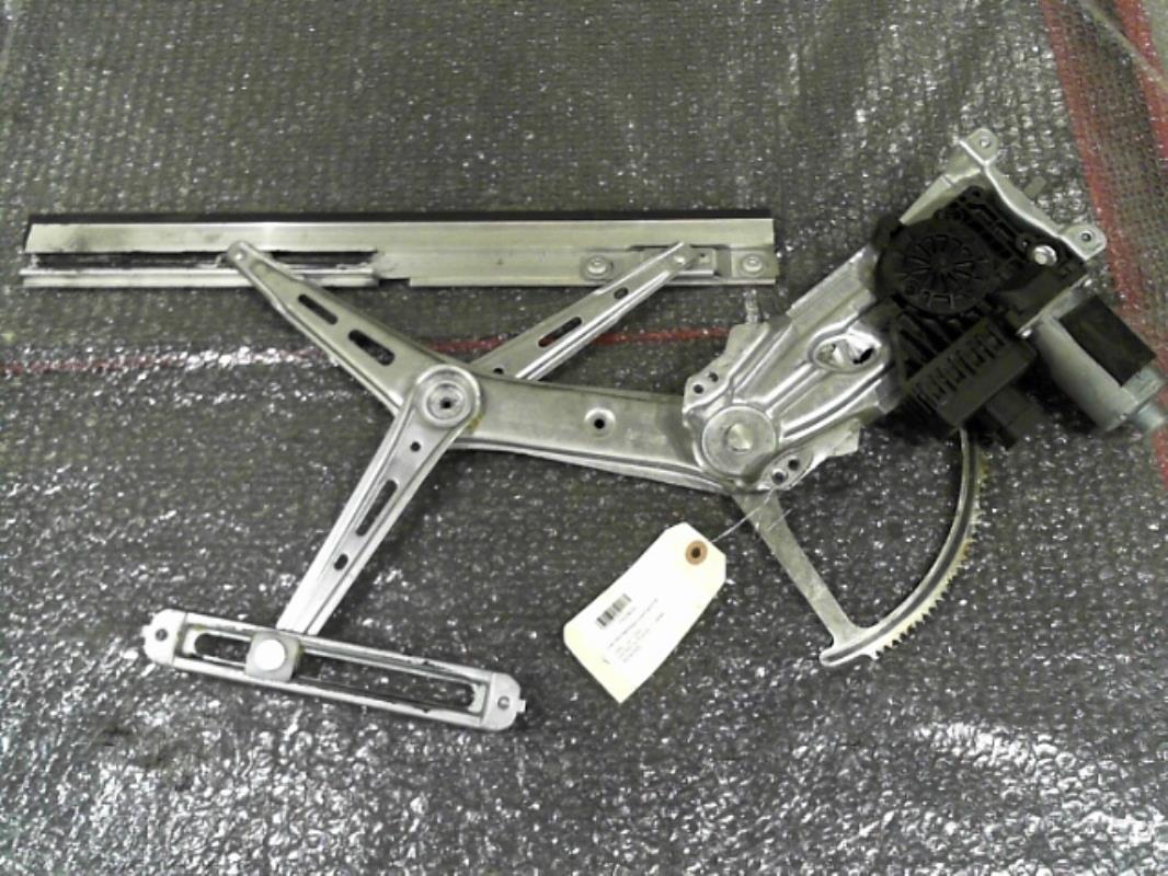 Alzacristalli elettrico anteriore sinistro