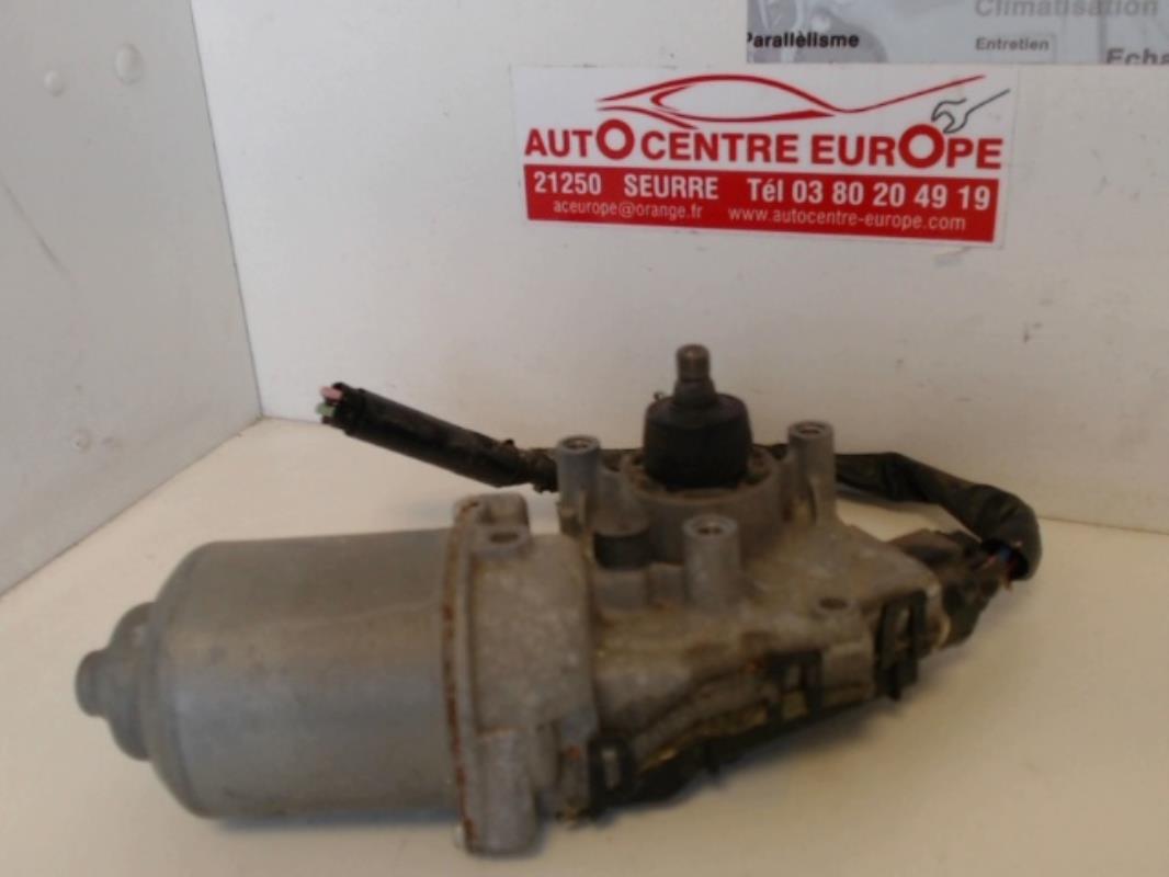 Motore tergicristallo anteriore