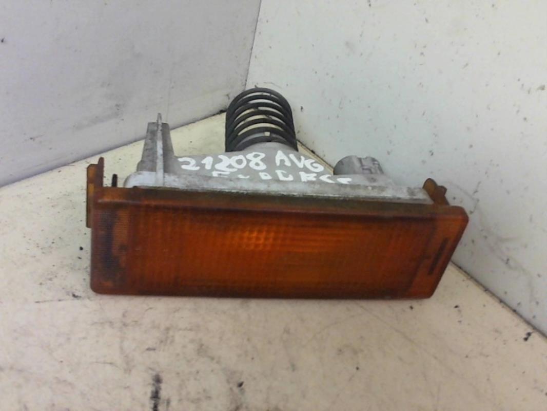 Óptica delantera secundaria izquierda (luces) (intermitente)
