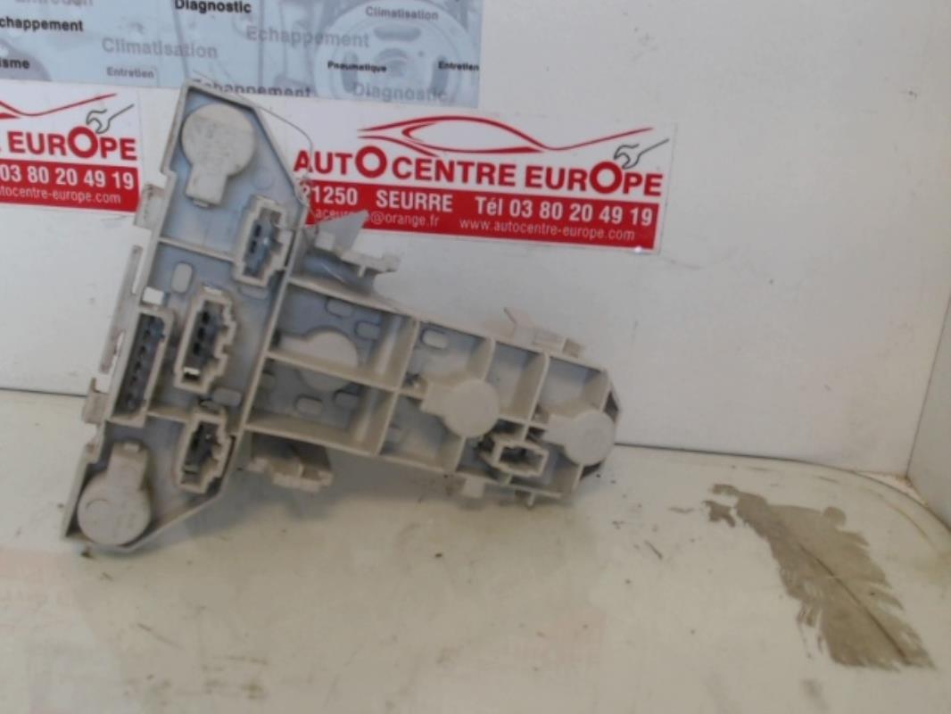 Platine feu arriere droit