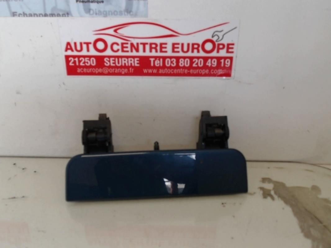 Poignee porte arriere droit