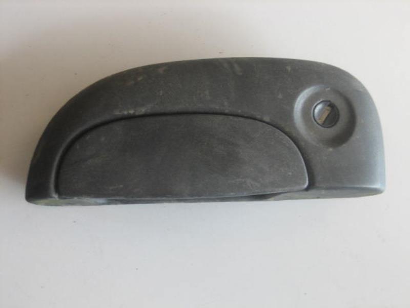 Poignee porte avant gauche