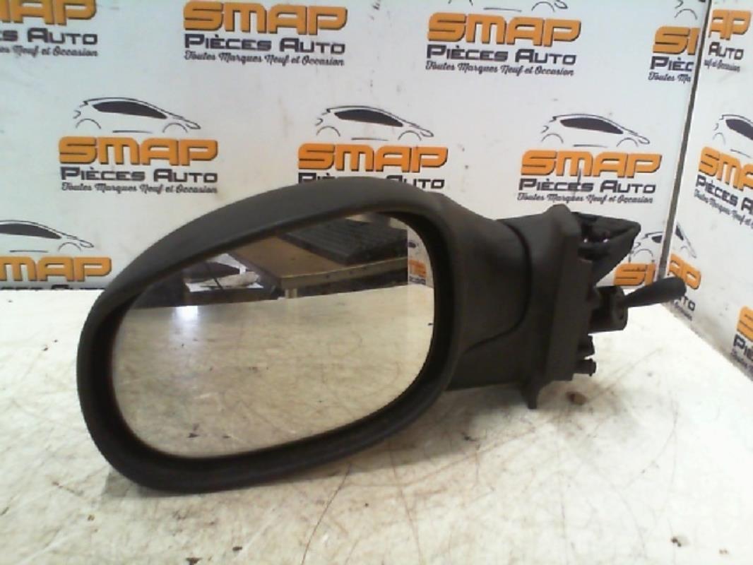 Retrovisor izquierdo