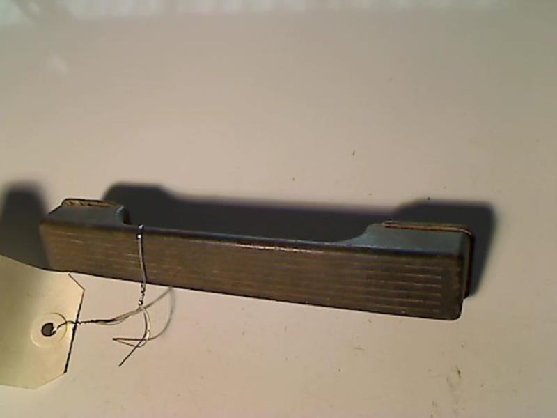 Poignee porte avant gauche