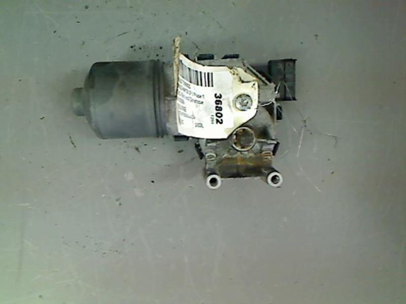Motor de limpiaparabrisas delantero