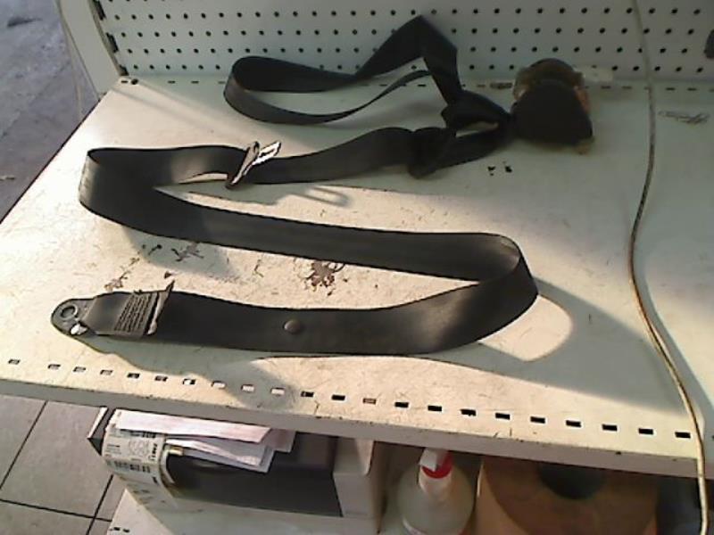 Cinturón de seguridad trasero izquierdo