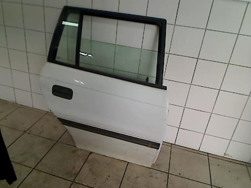 Puerta trasera derecha
