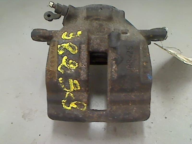 Estribo delantero izquierdo (freno)