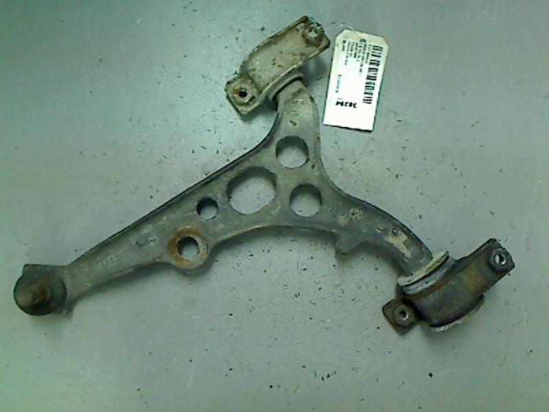 Triangle inferieur avant gauche