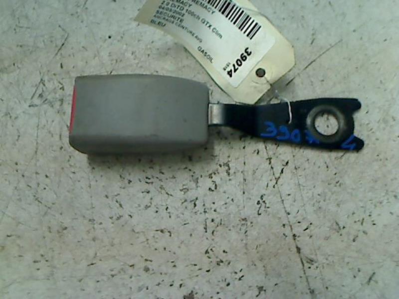 Attache ceinture avant gauche