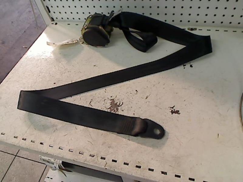 Cinturón de seguridad trasero derecho