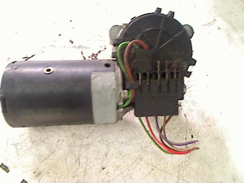 Motore tergicristallo anteriore