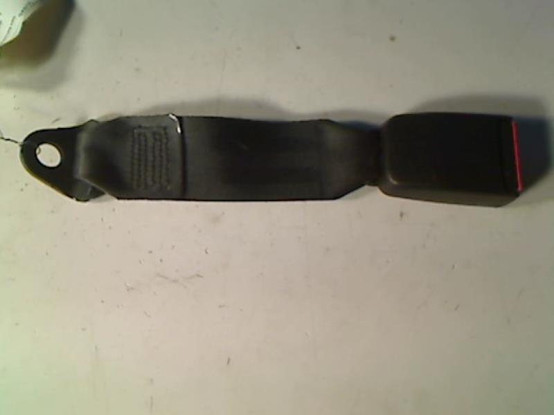 Attache ceinture arriere gauche