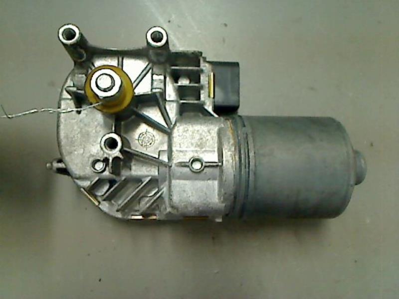 Motore tergicristallo anteriore