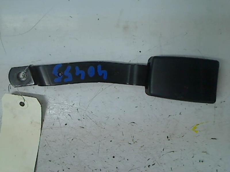 Attache ceinture avant gauche