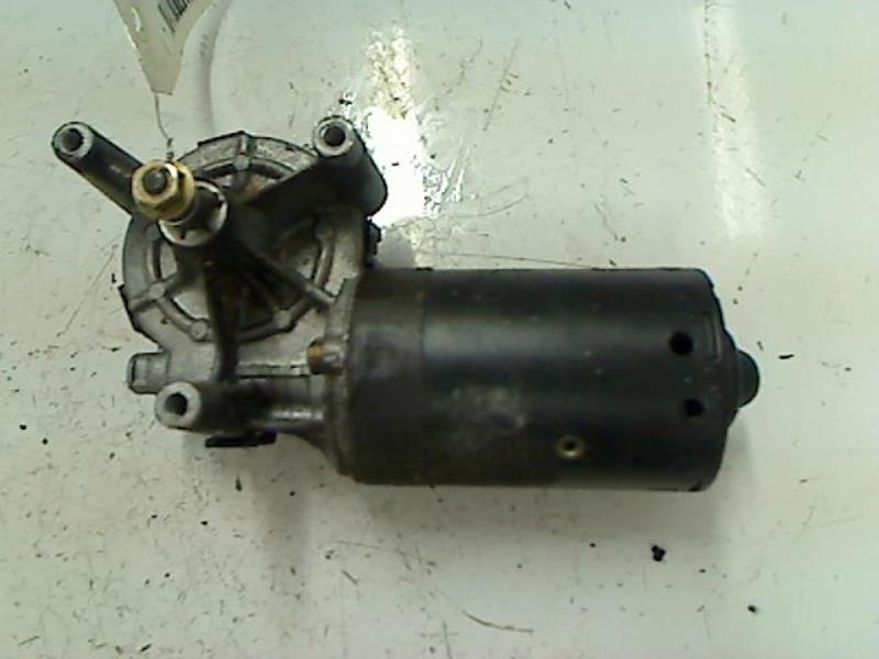 Motore tergicristallo anteriore
