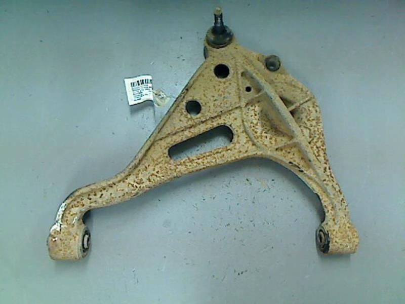 Triangle inferieur avant gauche