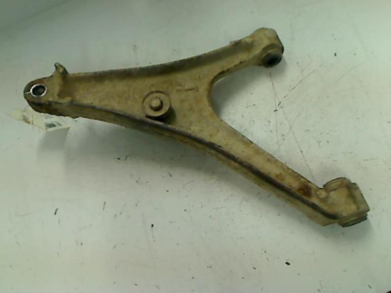 Triangle inferieur avant gauche